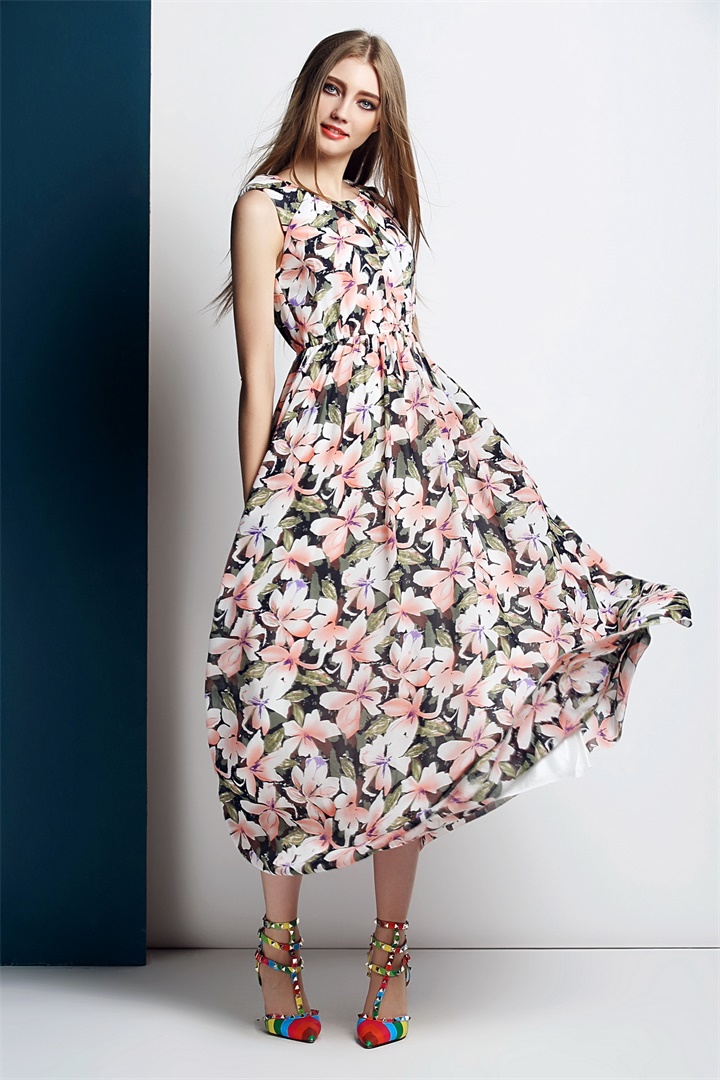 全幅印花花紋連衣裙